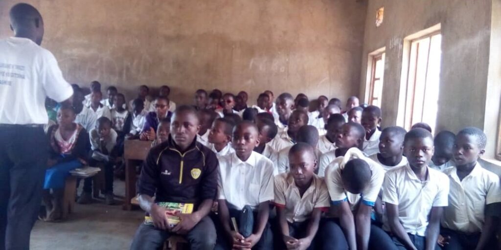 Pupil sensitization session | Séance de sensibilisation des élèves